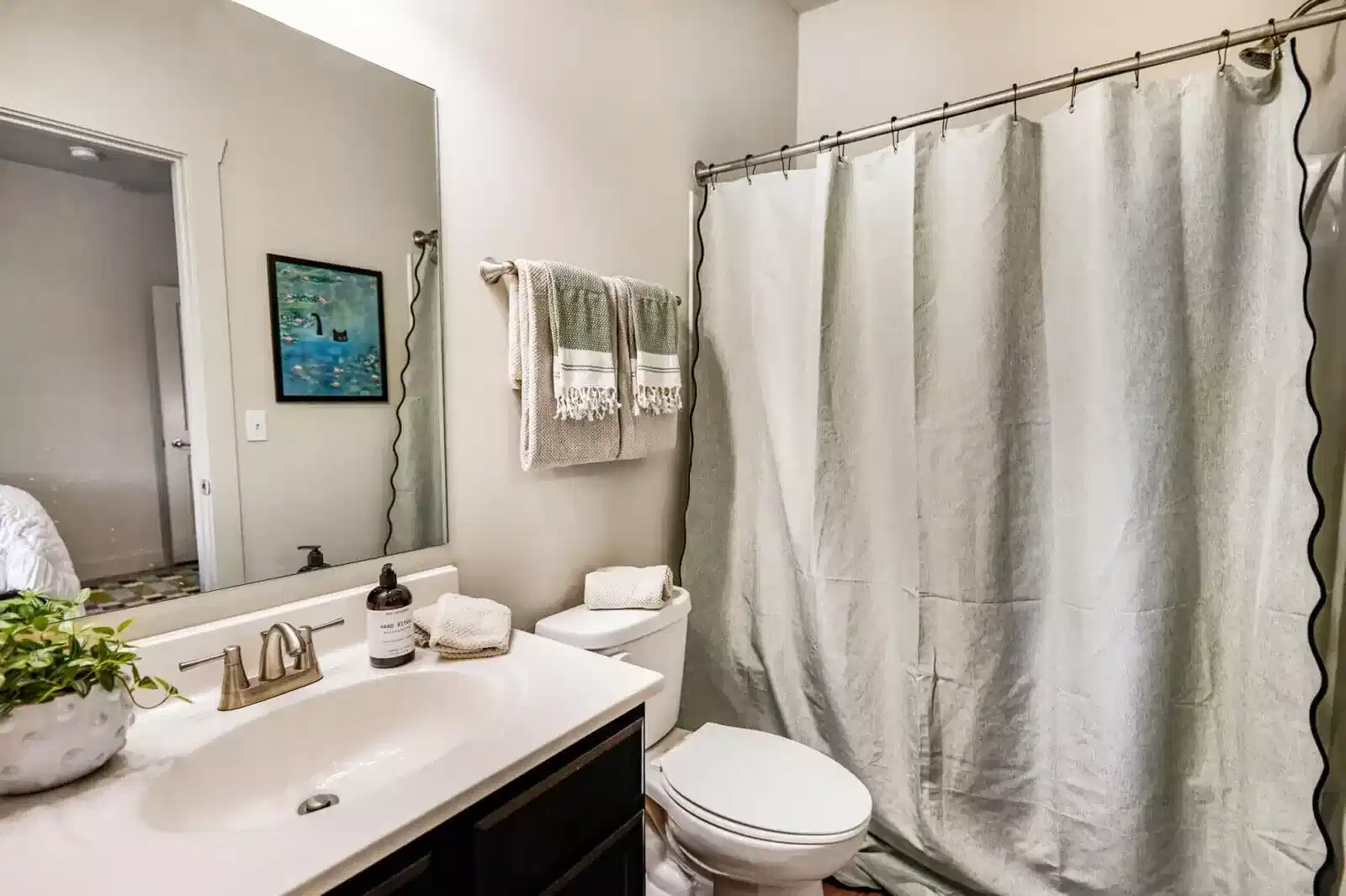 Hannah Townhomes & Lofts, East Lansing - East Lansing, Michigan, United States - Bathroom