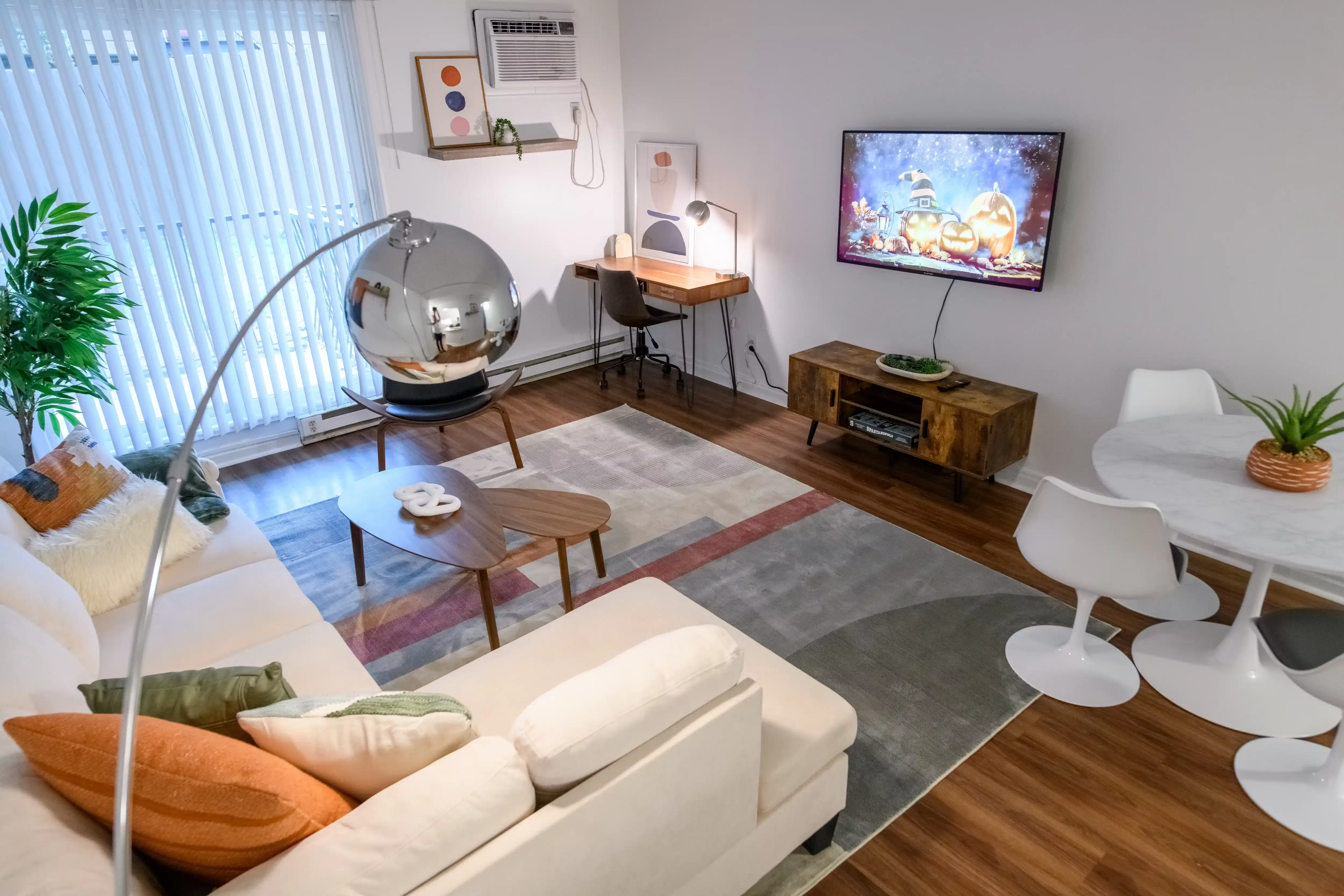 The Foundation Tower, East Lansing - East Lansing, Michigan, United States - Common Area