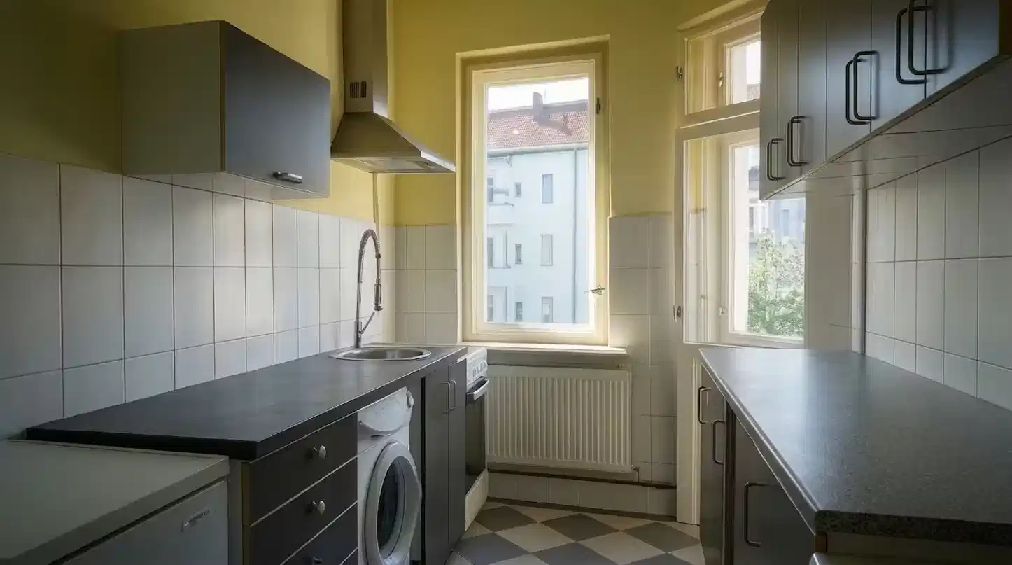 Room in a 3 Bed 1 Bath - Bathroom?w=400&h=260&fit=crop&q=40&auto=format&trim=auto