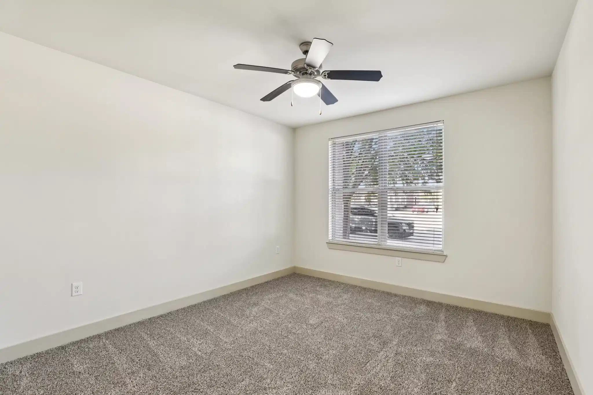 Oxford at the Boulevard, Corinth - Corinth, Texas, United States - Room