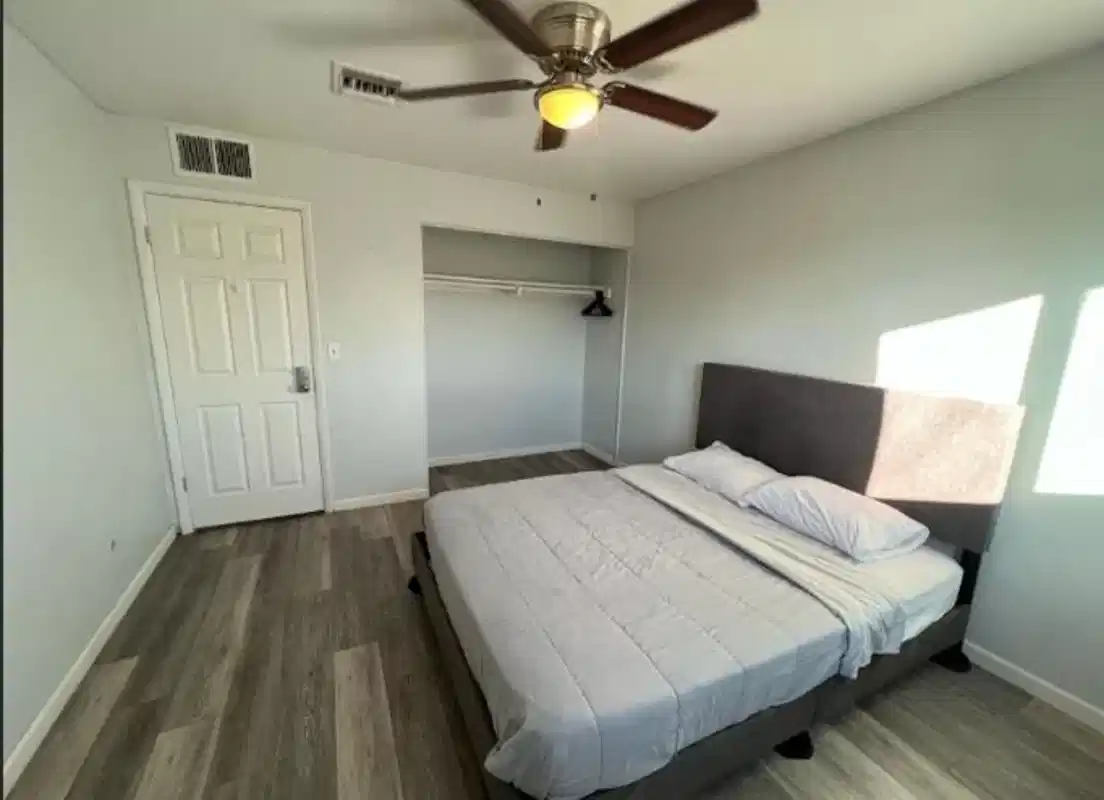 #32854: Room in 7 Bed 2 Bath - Amenities?w=400&h=260&fit=crop&q=40&auto=format&trim=auto