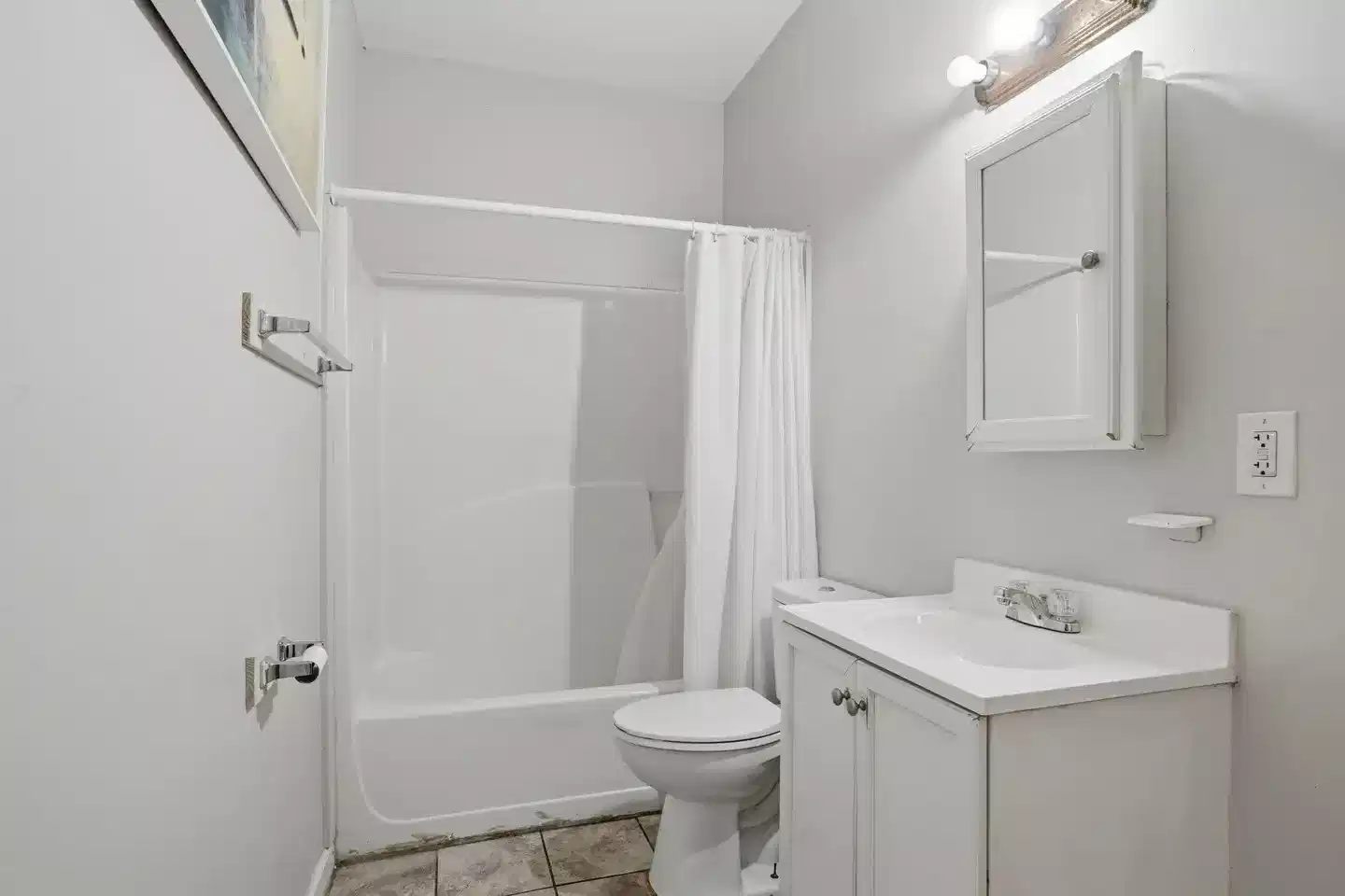 Exterior?w=400&h=260&fit=crop&q=40&auto=format&trim=auto