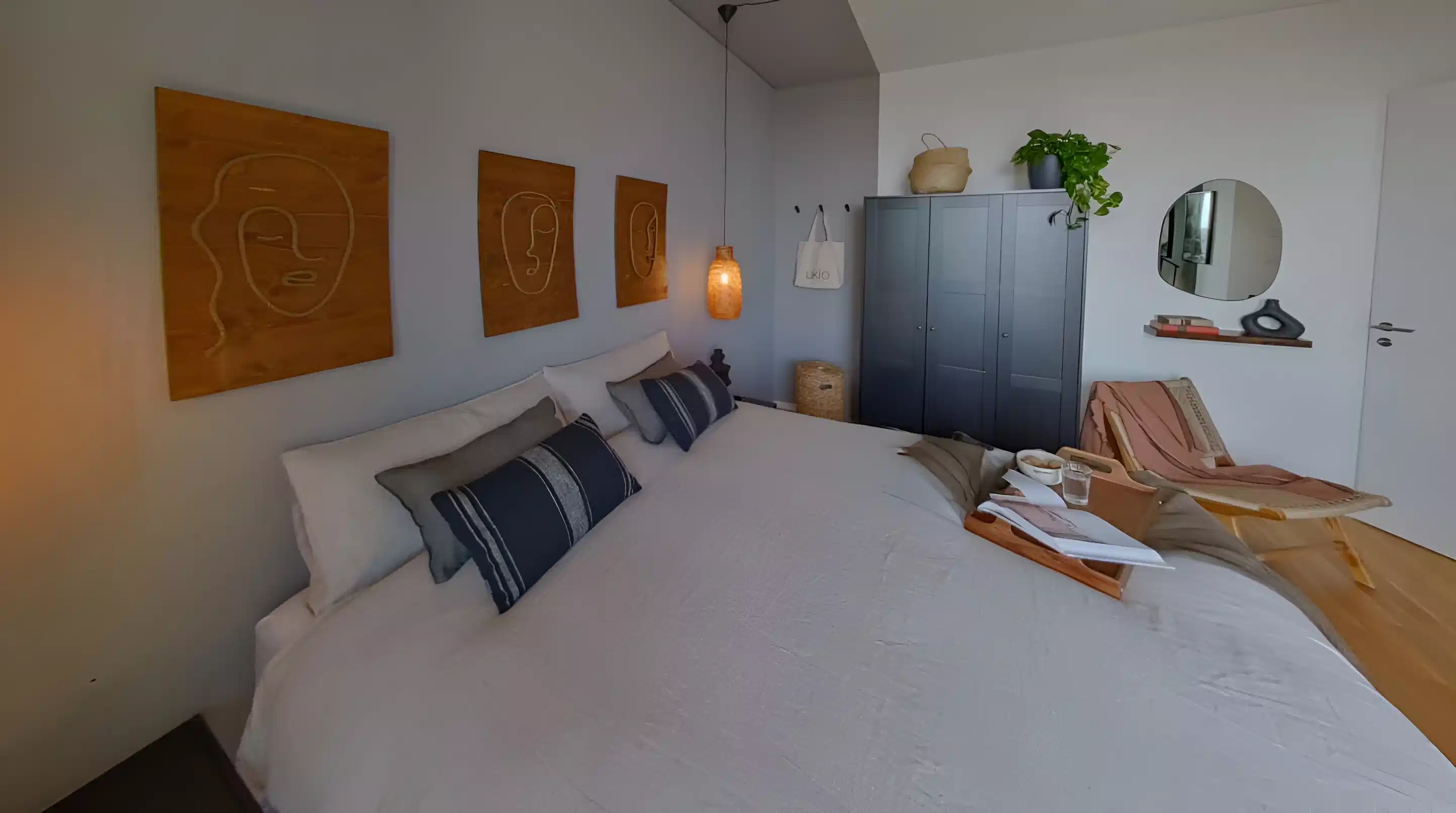 Common Area?w=400&h=260&fit=crop&q=40&auto=format&trim=auto