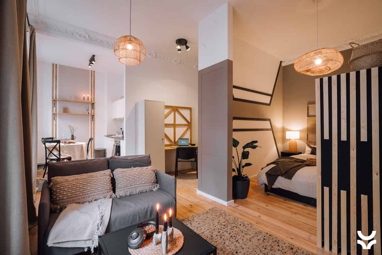 Amenities?w=400&h=260&fit=crop&q=40&auto=format&trim=auto