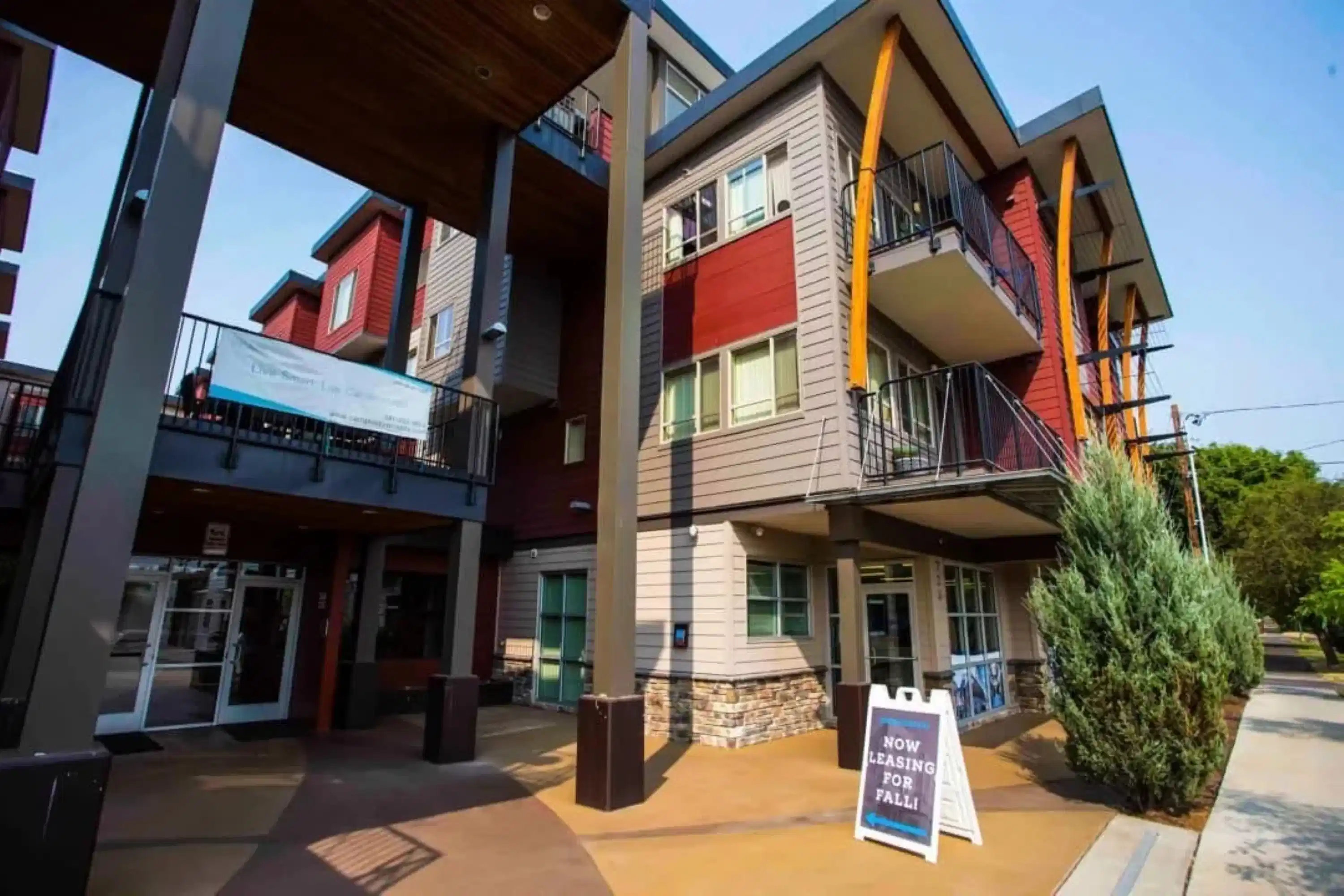 The Pearl, Eugene 5