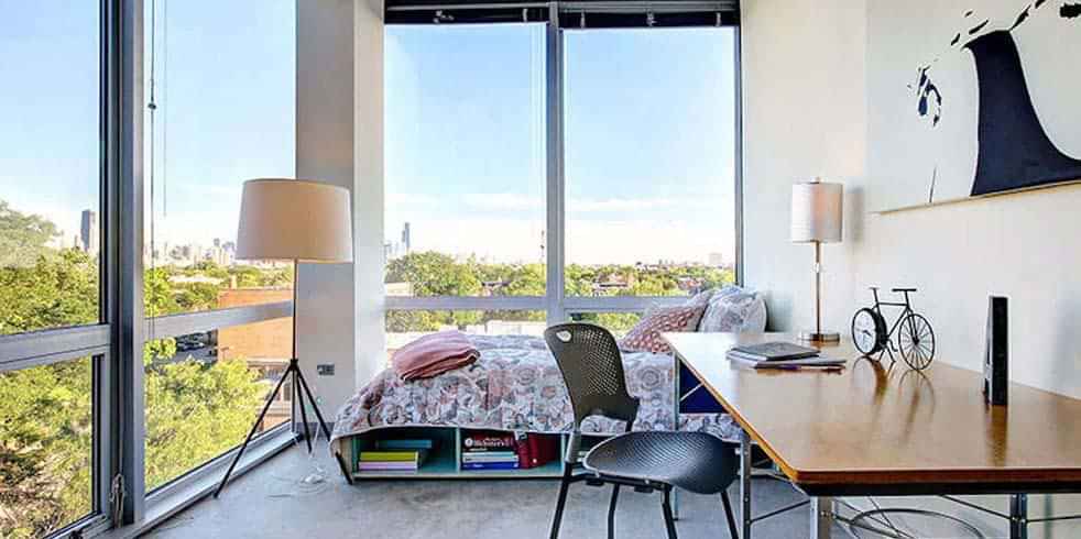 Common Area?w=400&h=260&fit=crop&q=40&auto=format&trim=auto