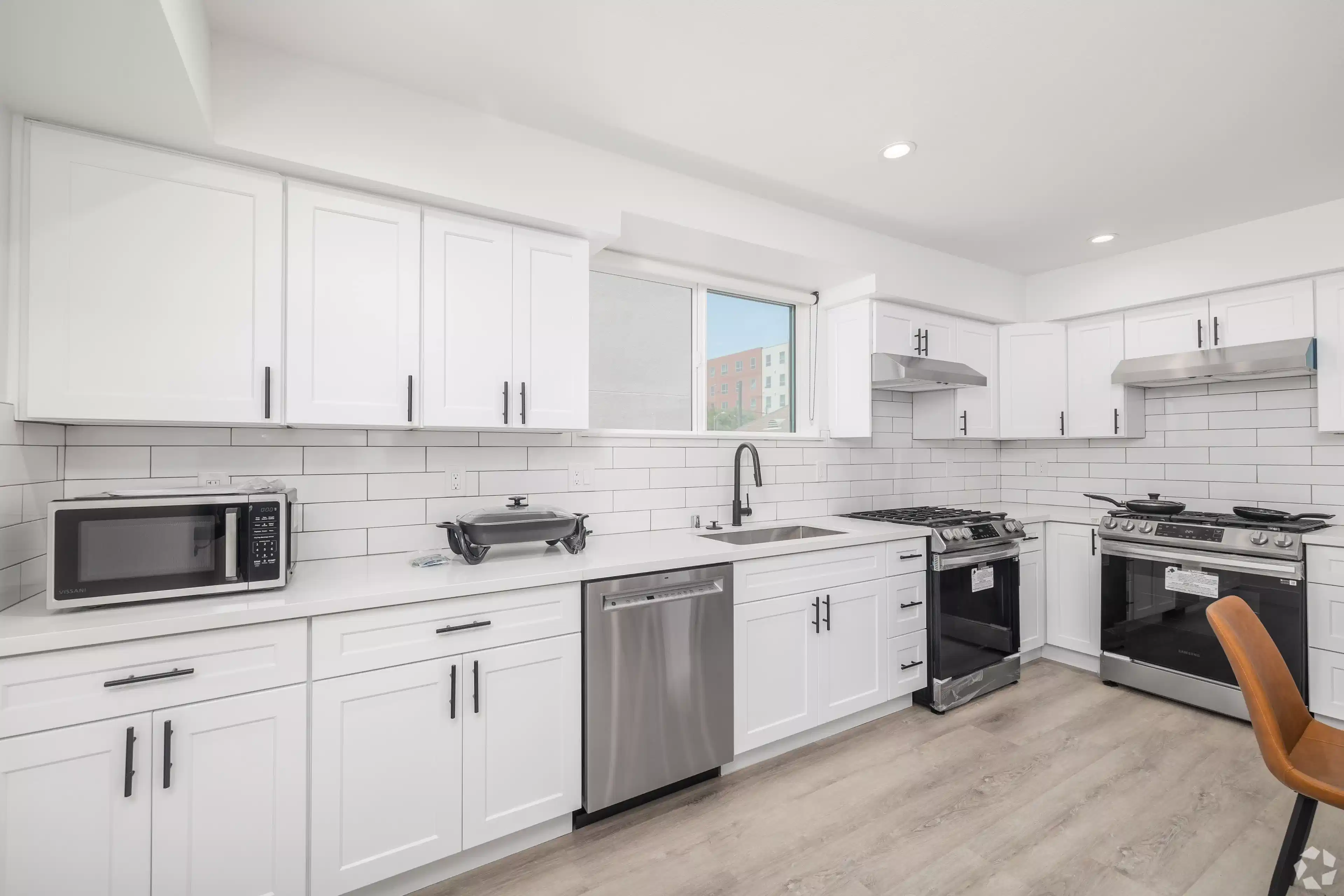 3430 Walton Ave, Los Angeles 5