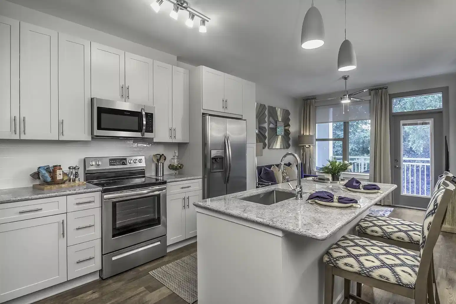 Greenside, Charlotte - Charlotte, North Carolina, United States - Kitchen