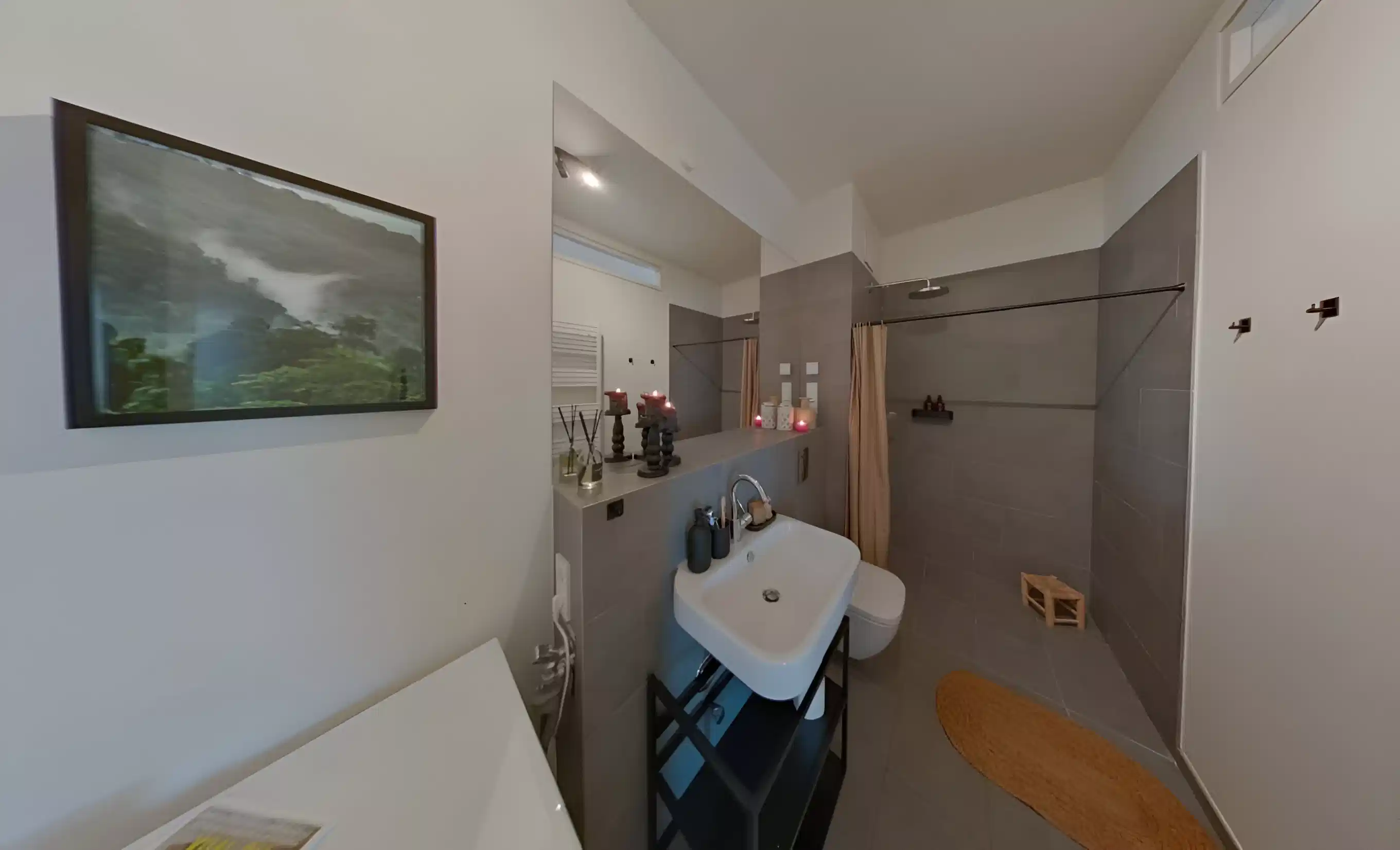 Common Area?w=400&h=260&fit=crop&q=40&auto=format&trim=auto