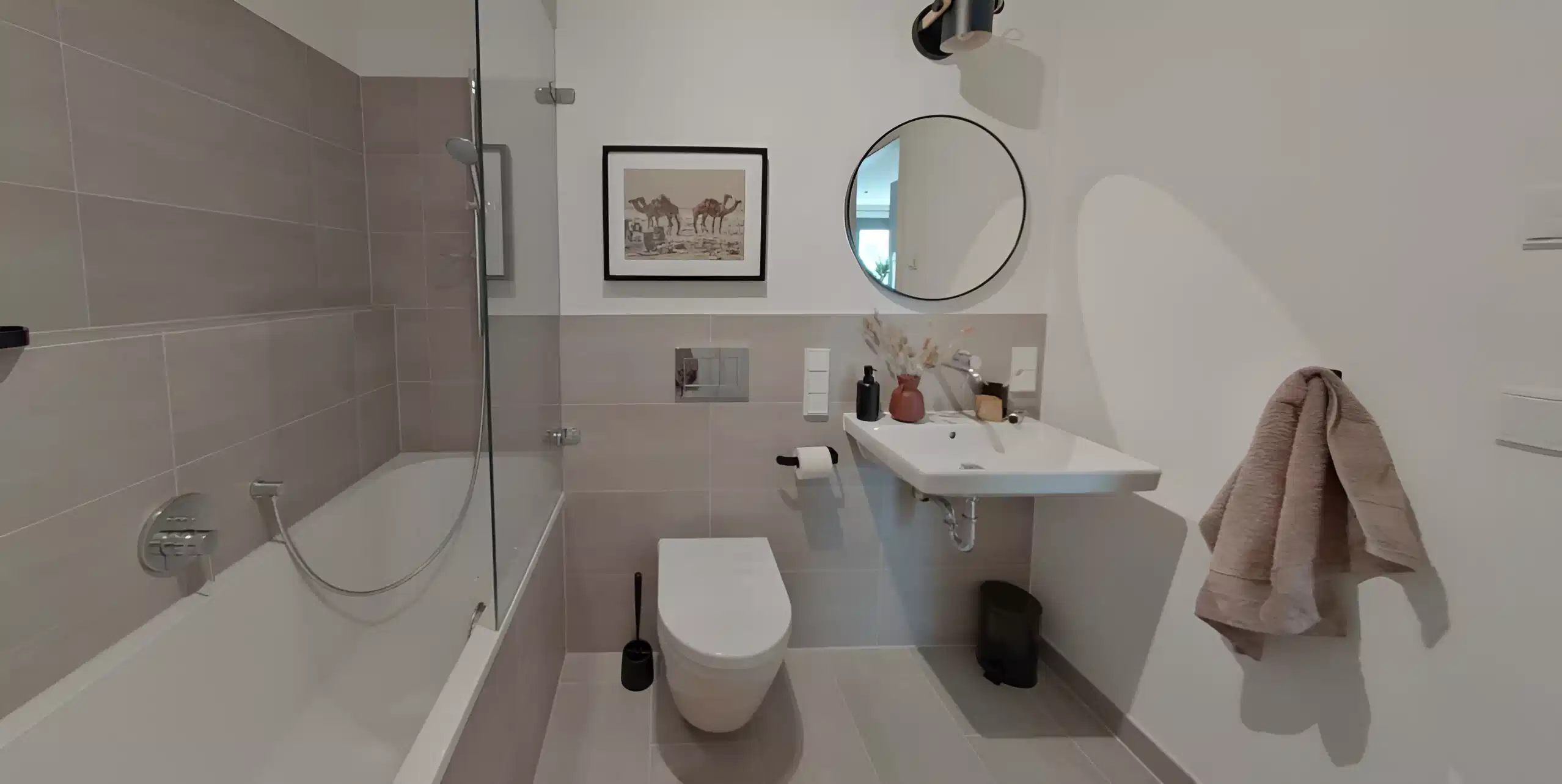 Amenities?w=400&h=260&fit=crop&q=40&auto=format&trim=auto