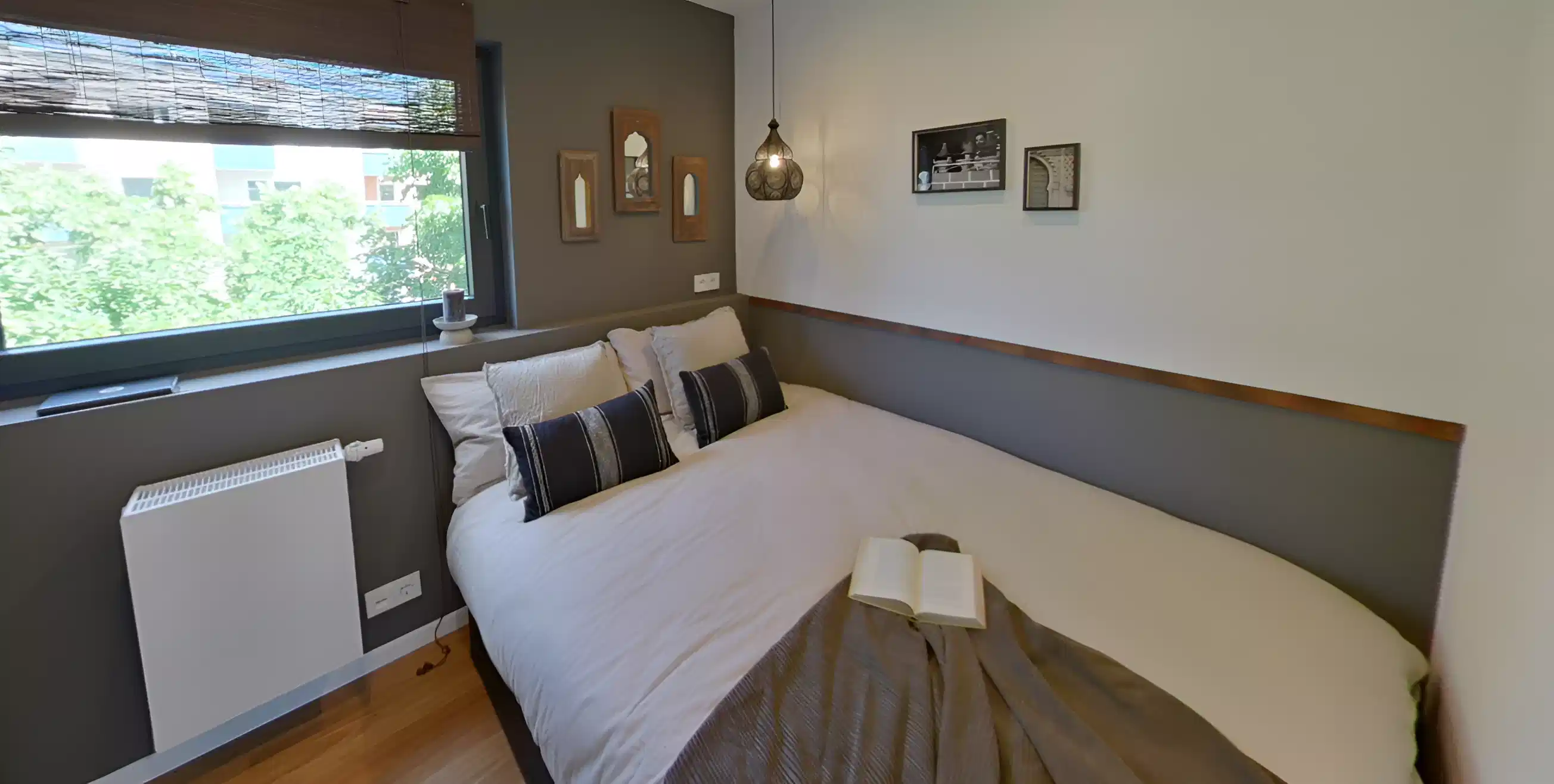 Amenities?w=400&h=260&fit=crop&q=40&auto=format&trim=auto