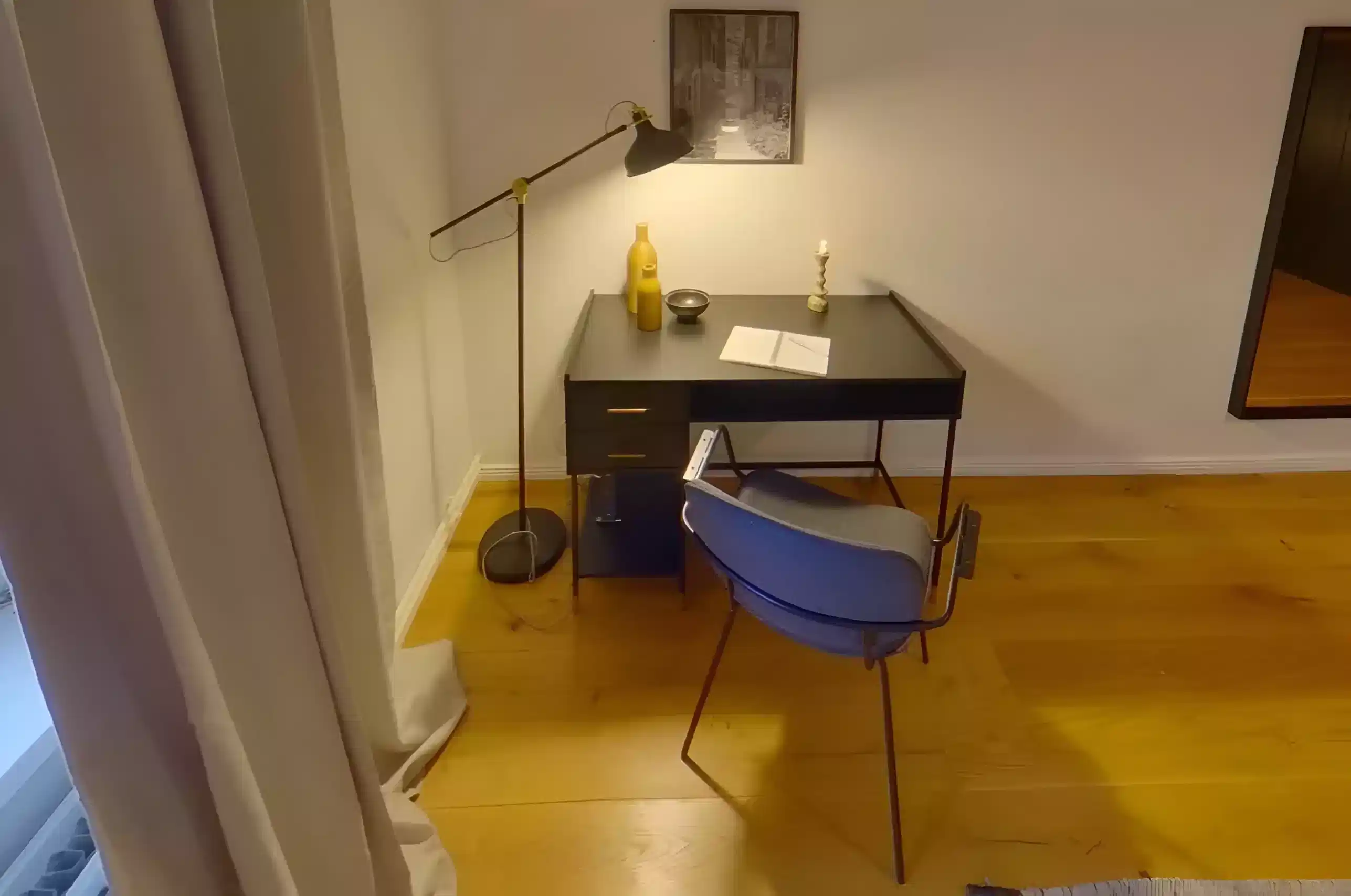 Amenities?w=400&h=260&fit=crop&q=40&auto=format&trim=auto