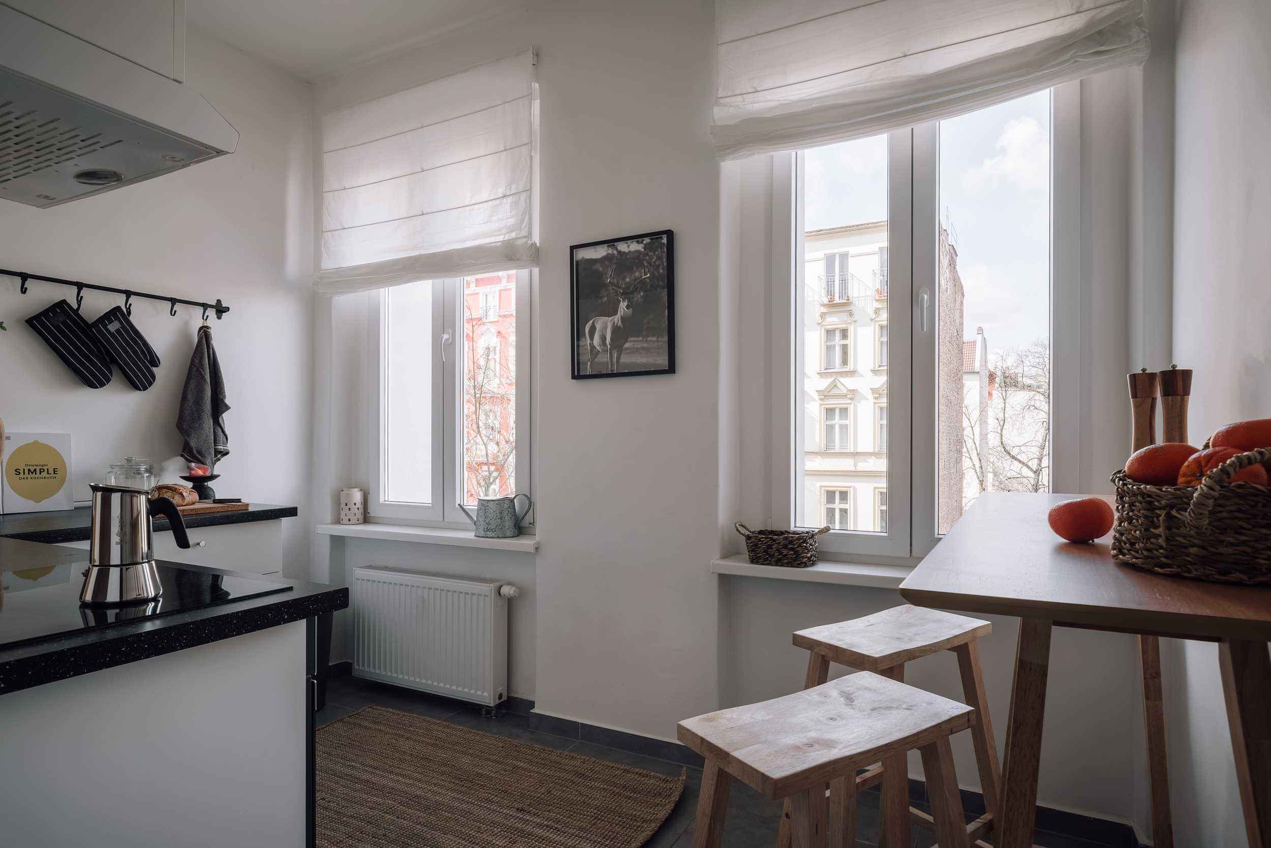 Common Area?w=400&h=260&fit=crop&q=40&auto=format&trim=auto