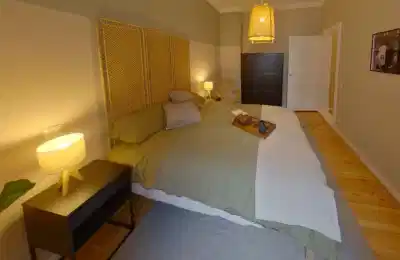 Common Area?w=400&h=260&fit=crop&q=40&auto=format&trim=auto