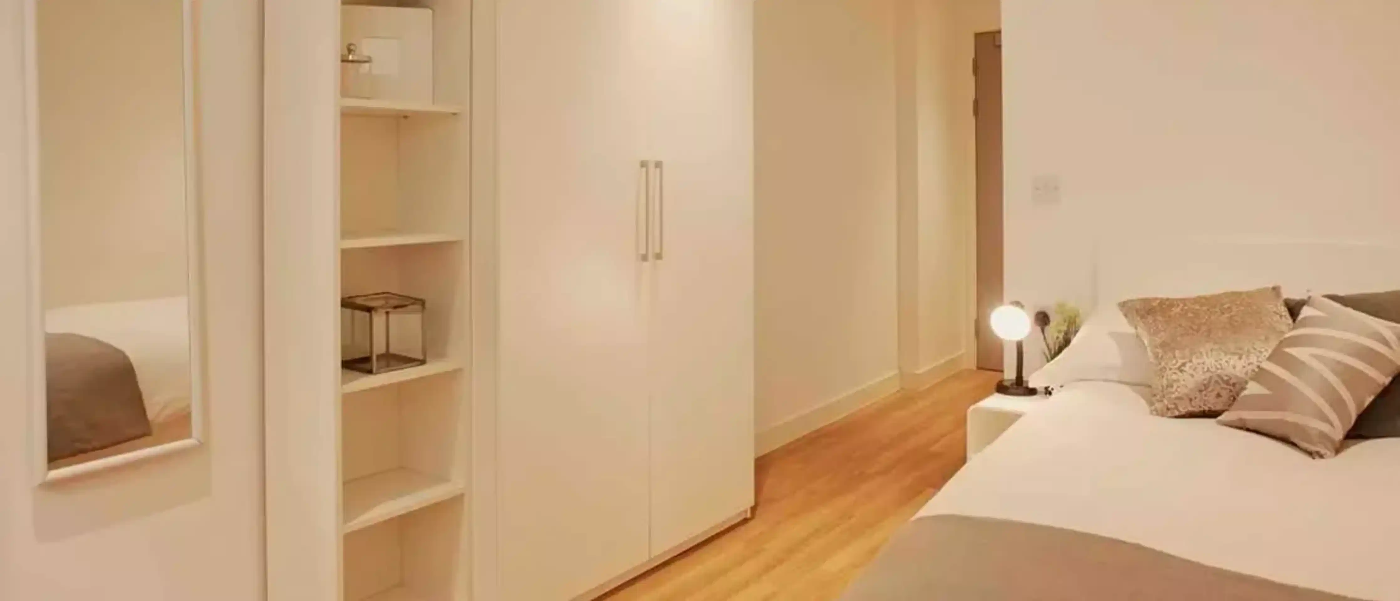 Gold Ensuite Shared Mid Level