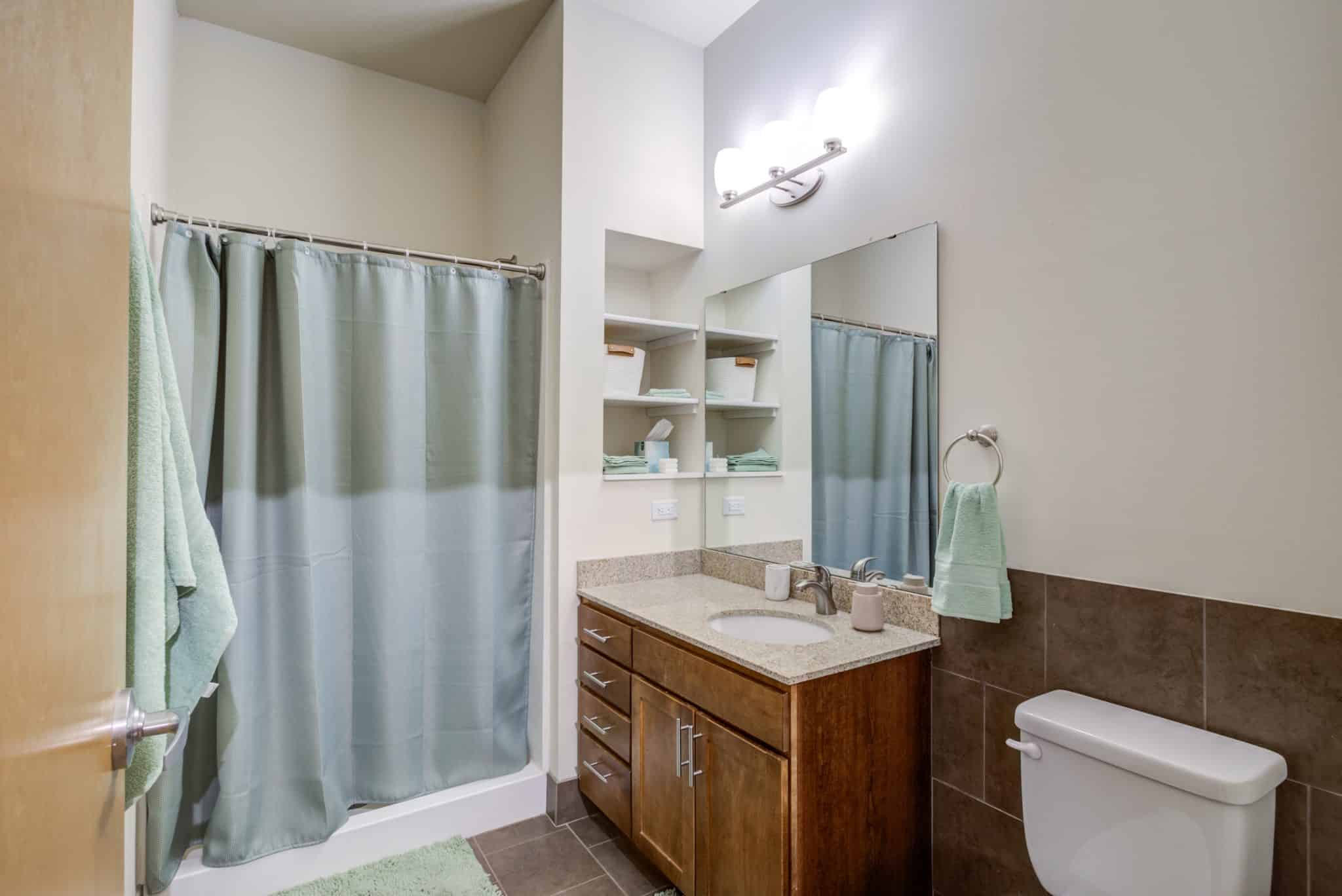 Amenities?w=400&h=260&fit=crop&q=40&auto=format&trim=auto