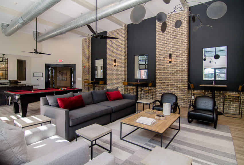 Amenities?w=400&h=260&fit=crop&q=40&auto=format&trim=auto