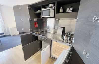 Amenities?w=400&h=260&fit=crop&q=40&auto=format&trim=auto