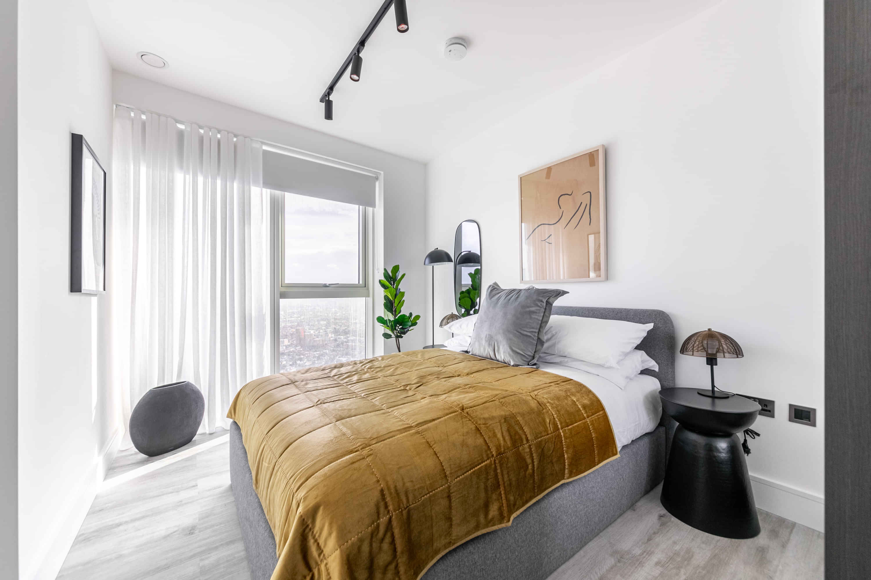 One Bedroom Apartment - Amenities?w=400&h=260&fit=crop&q=40&auto=format&trim=auto