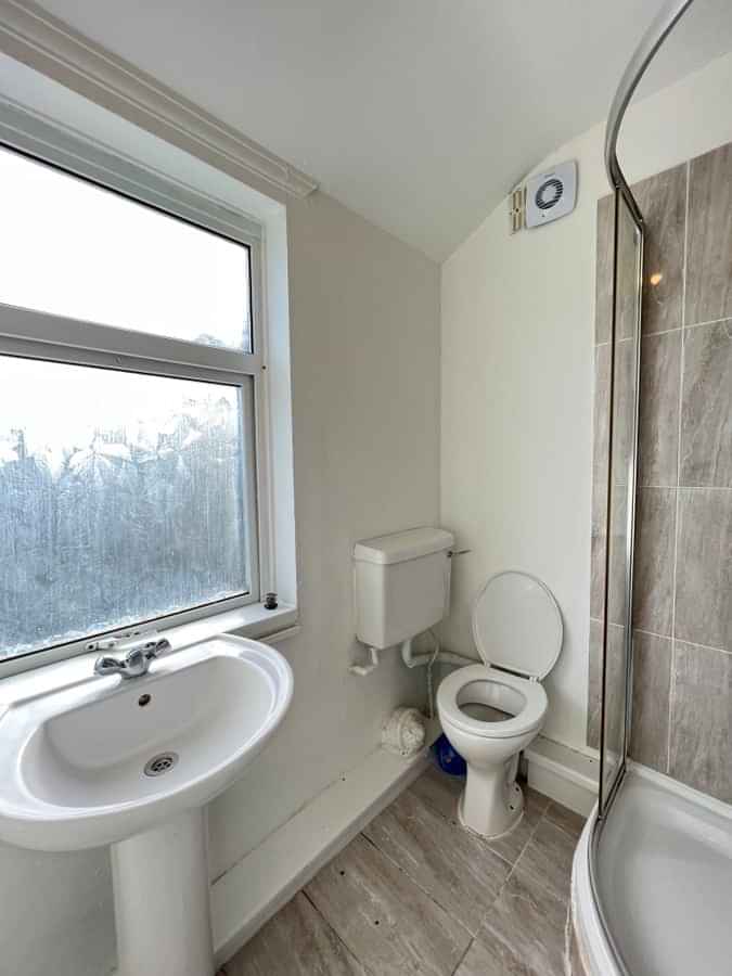 5 Bedroom Apartment - Kitchen?w=400&h=260&fit=crop&q=40&auto=format&trim=auto