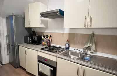 Babington Road NW4, London - London, England, United Kingdom - 5 Bedroom Apartment - Kitchen