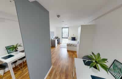 Amenities?w=400&h=260&fit=crop&q=40&auto=format&trim=auto