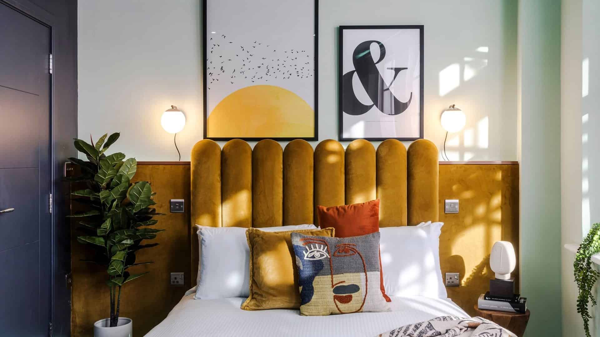 Common Area?w=400&h=260&fit=crop&q=40&auto=format&trim=auto