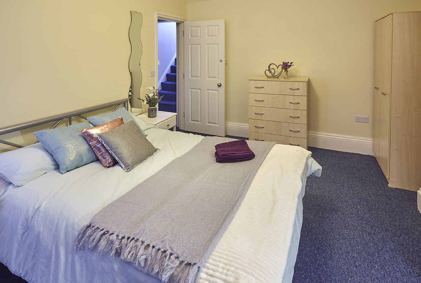 St John's Road EX1, Exeter - Exeter, England, United Kingdom - 6 Bedroom Apartment - Bedroom
