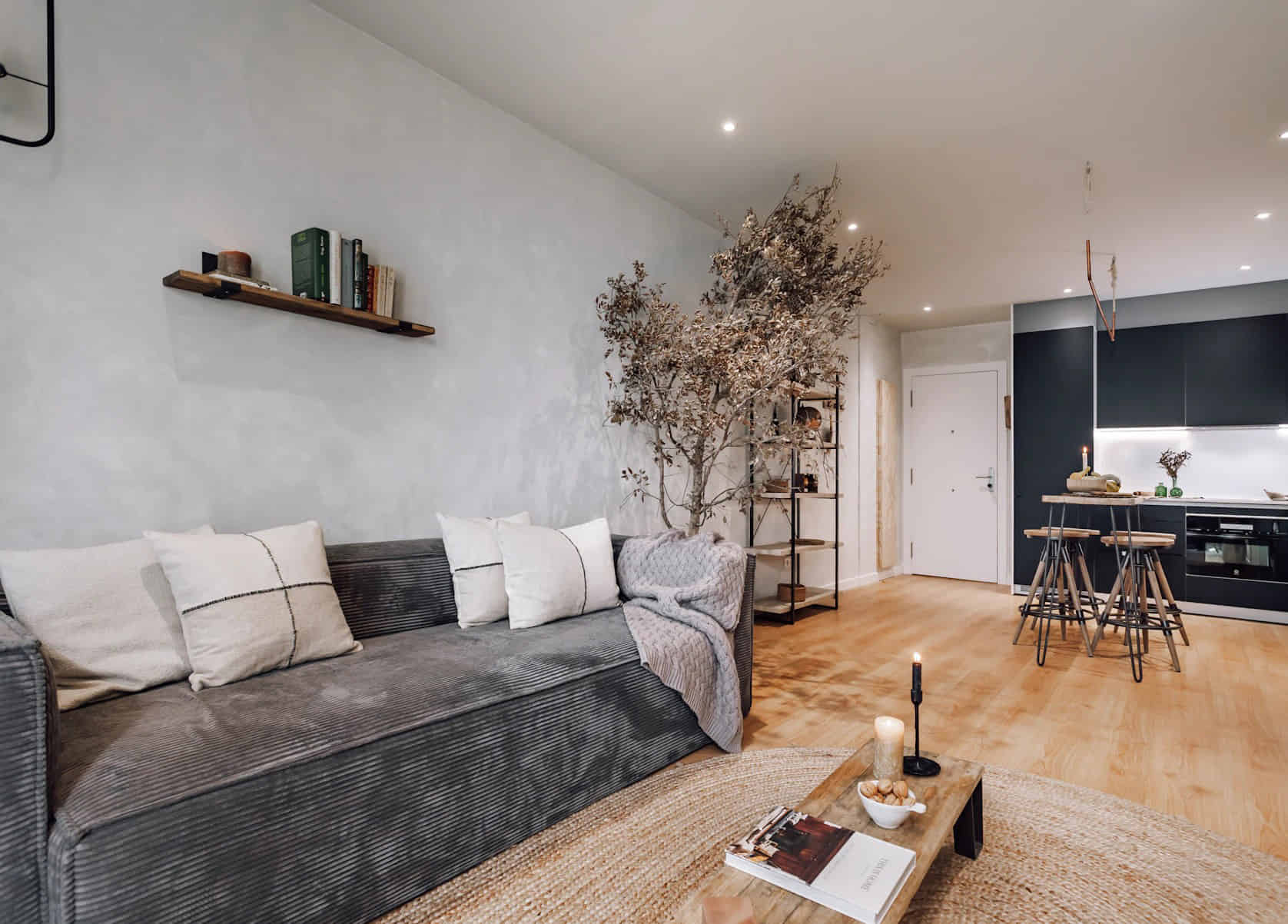 Common Area?w=400&h=260&fit=crop&q=40&auto=format&trim=auto