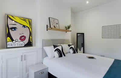 Ensuite - Bathroom?w=400&h=260&fit=crop&q=40&auto=format&trim=auto