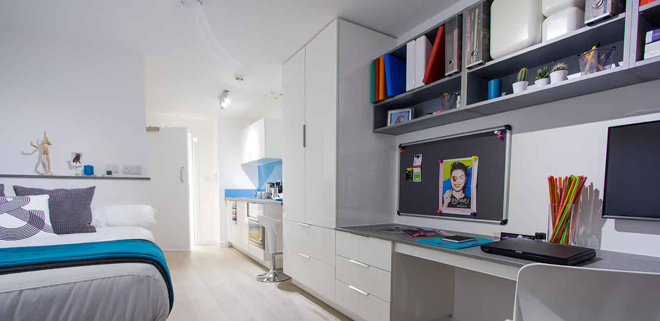 Bristol Road B29, Birmingham - Birmingham, England, United Kingdom - Ensuite 1 - Bedroom