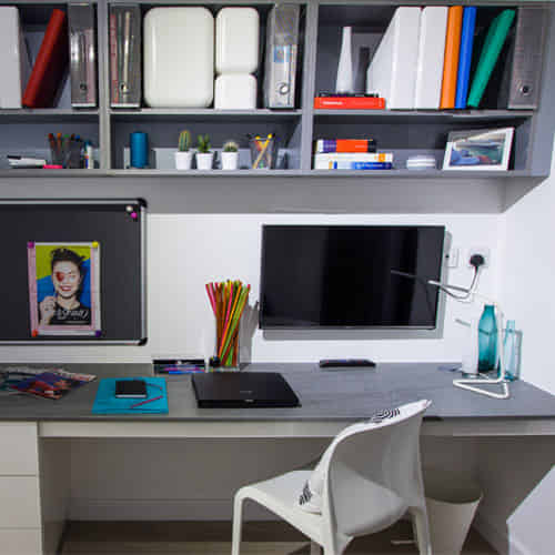 Ensuite 1 - Bedroom?w=400&h=260&fit=crop&q=40&auto=format&trim=auto