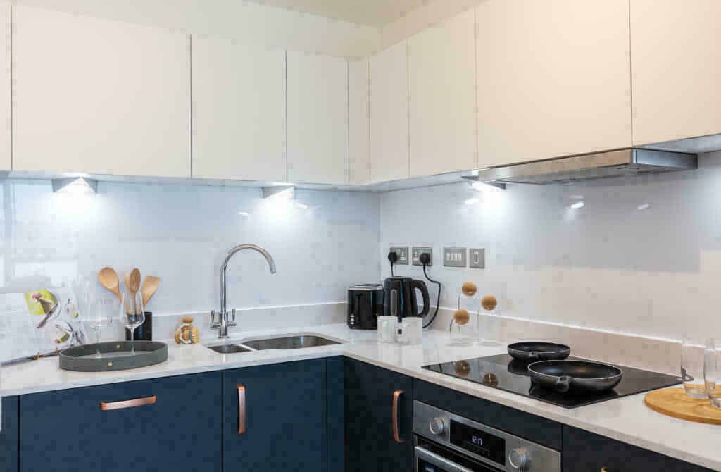 Amenities?w=400&h=260&fit=crop&q=40&auto=format&trim=auto