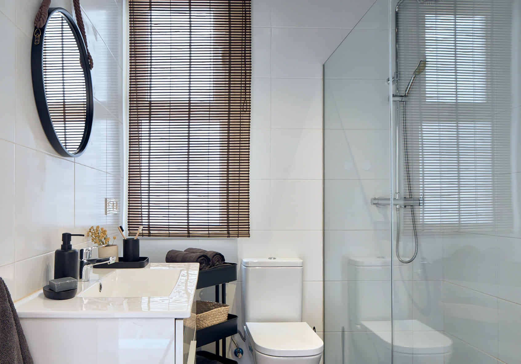 Amenities?w=400&h=260&fit=crop&q=40&auto=format&trim=auto