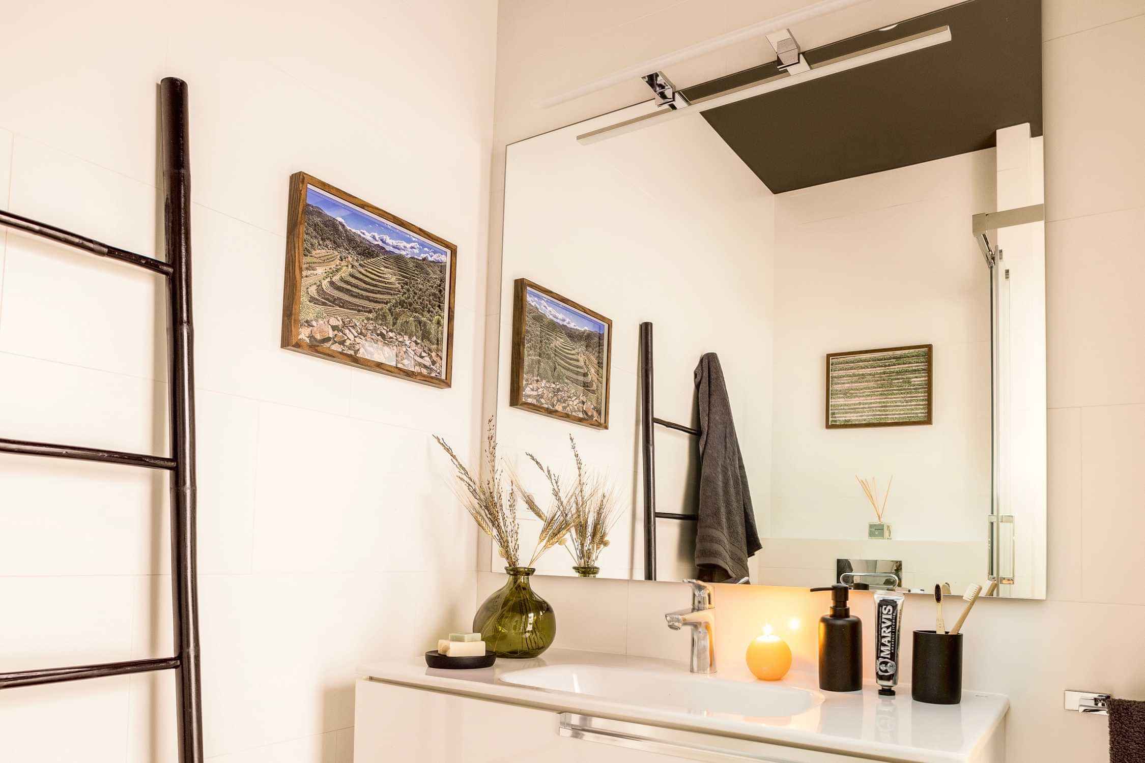 Ebro, Barcelona - Barcelona, Spain - Amenities