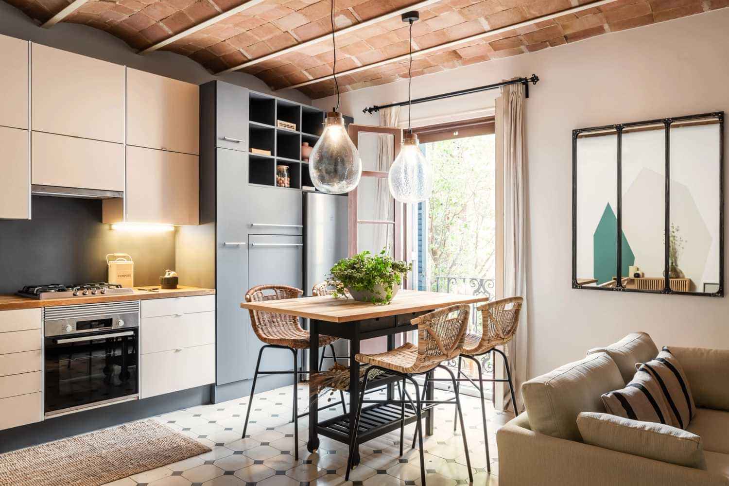 Common Area?w=400&h=260&fit=crop&q=40&auto=format&trim=auto