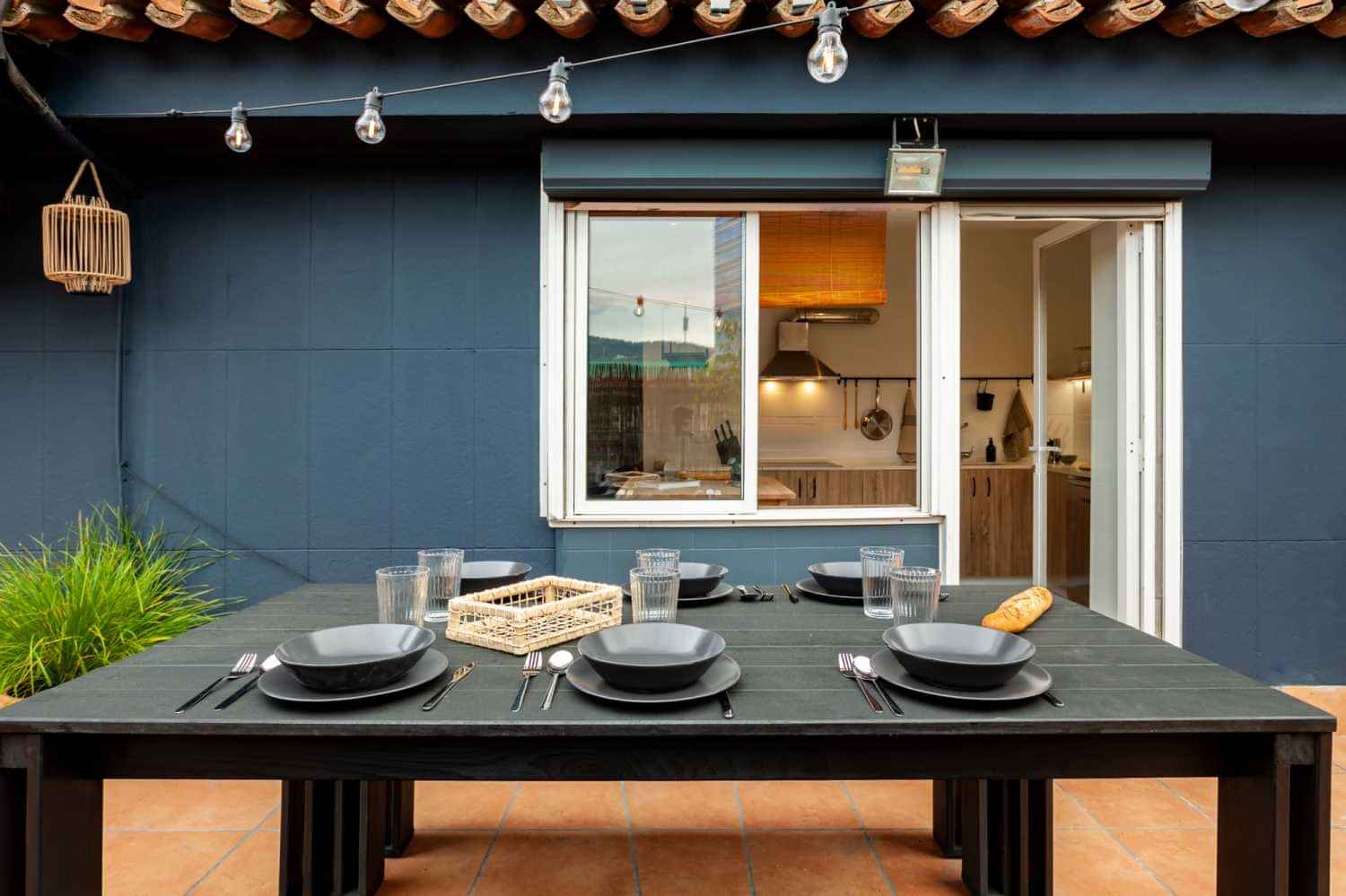 Quemu, Barcelona - Barcelona, Spain - Amenities