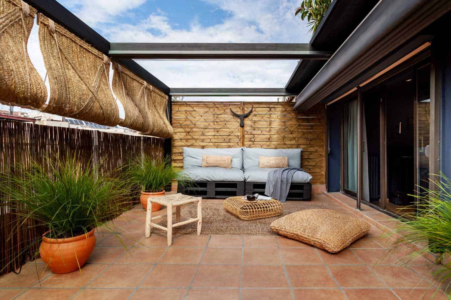 Amenities?w=400&h=260&fit=crop&q=40&auto=format&trim=auto