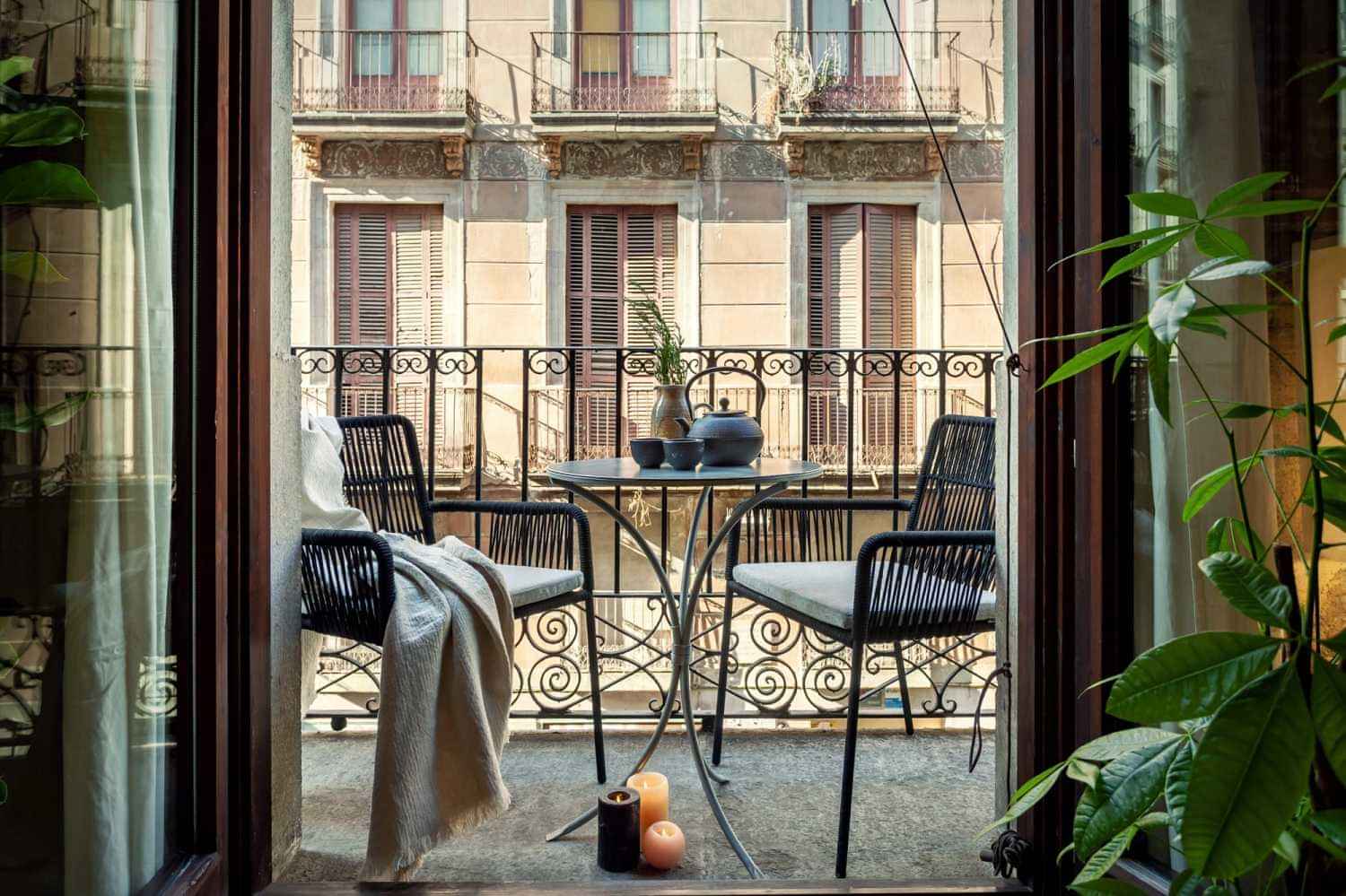 Common Area?w=400&h=260&fit=crop&q=40&auto=format&trim=auto