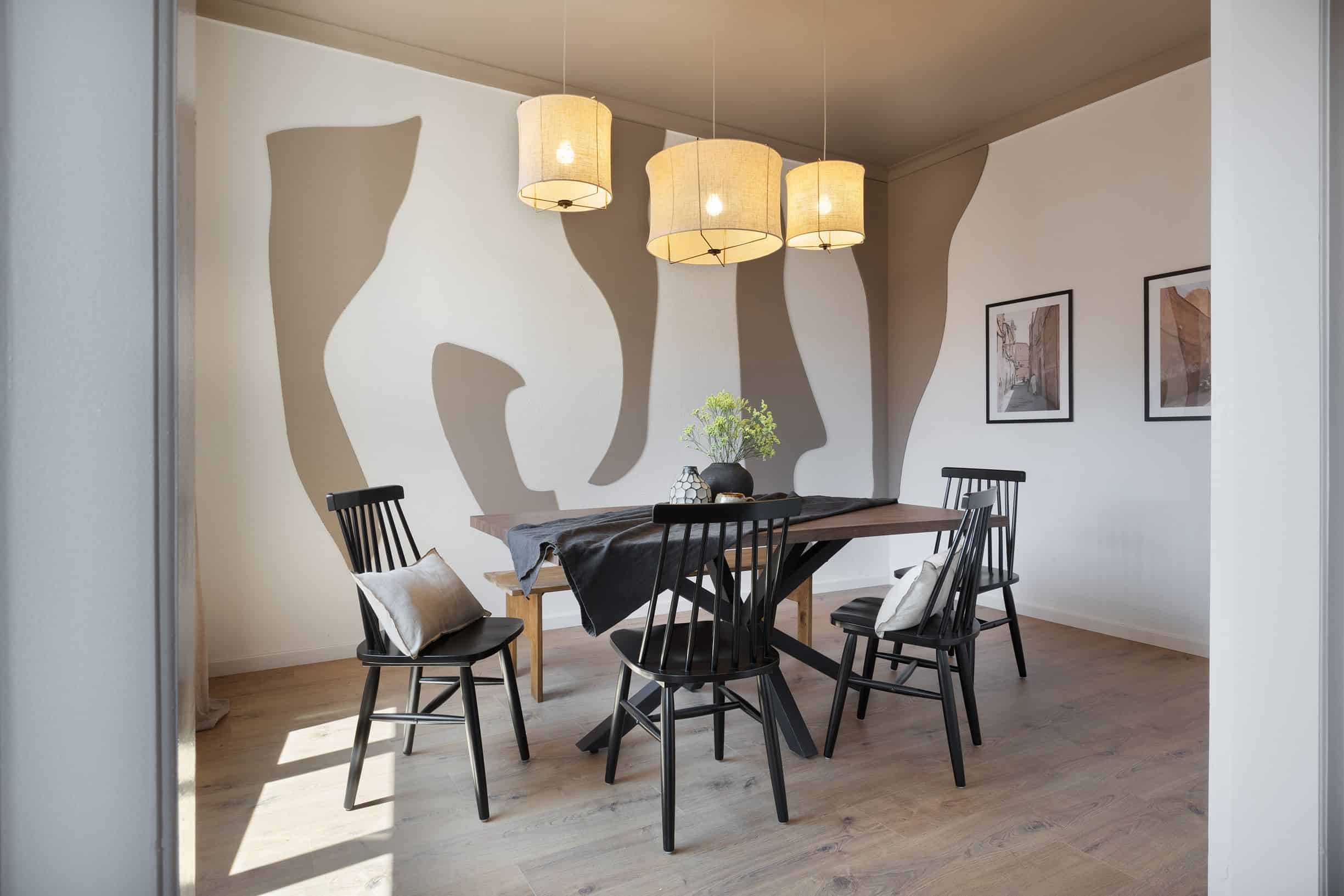 Common Area?w=400&h=260&fit=crop&q=40&auto=format&trim=auto