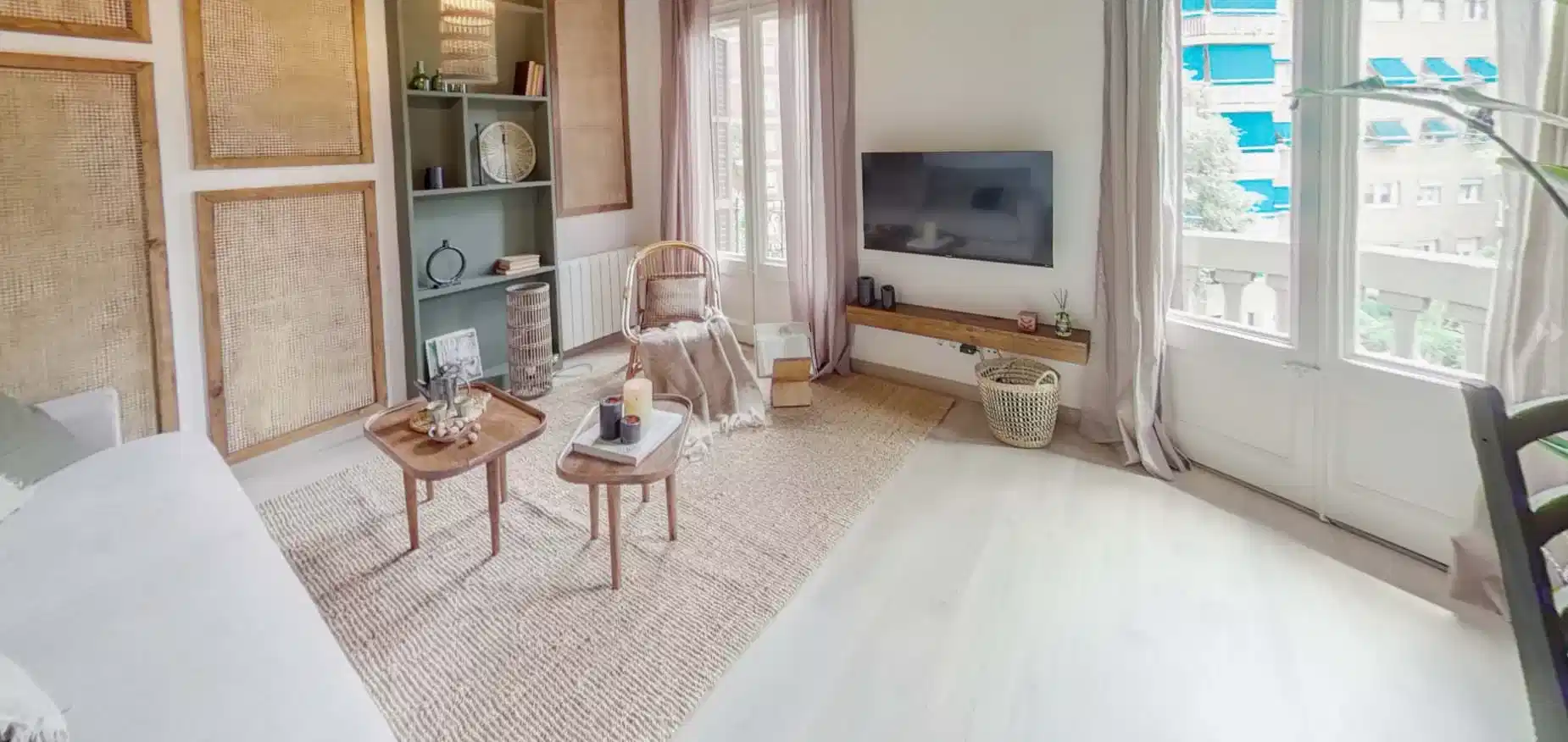 Amenities?w=400&h=260&fit=crop&q=40&auto=format&trim=auto