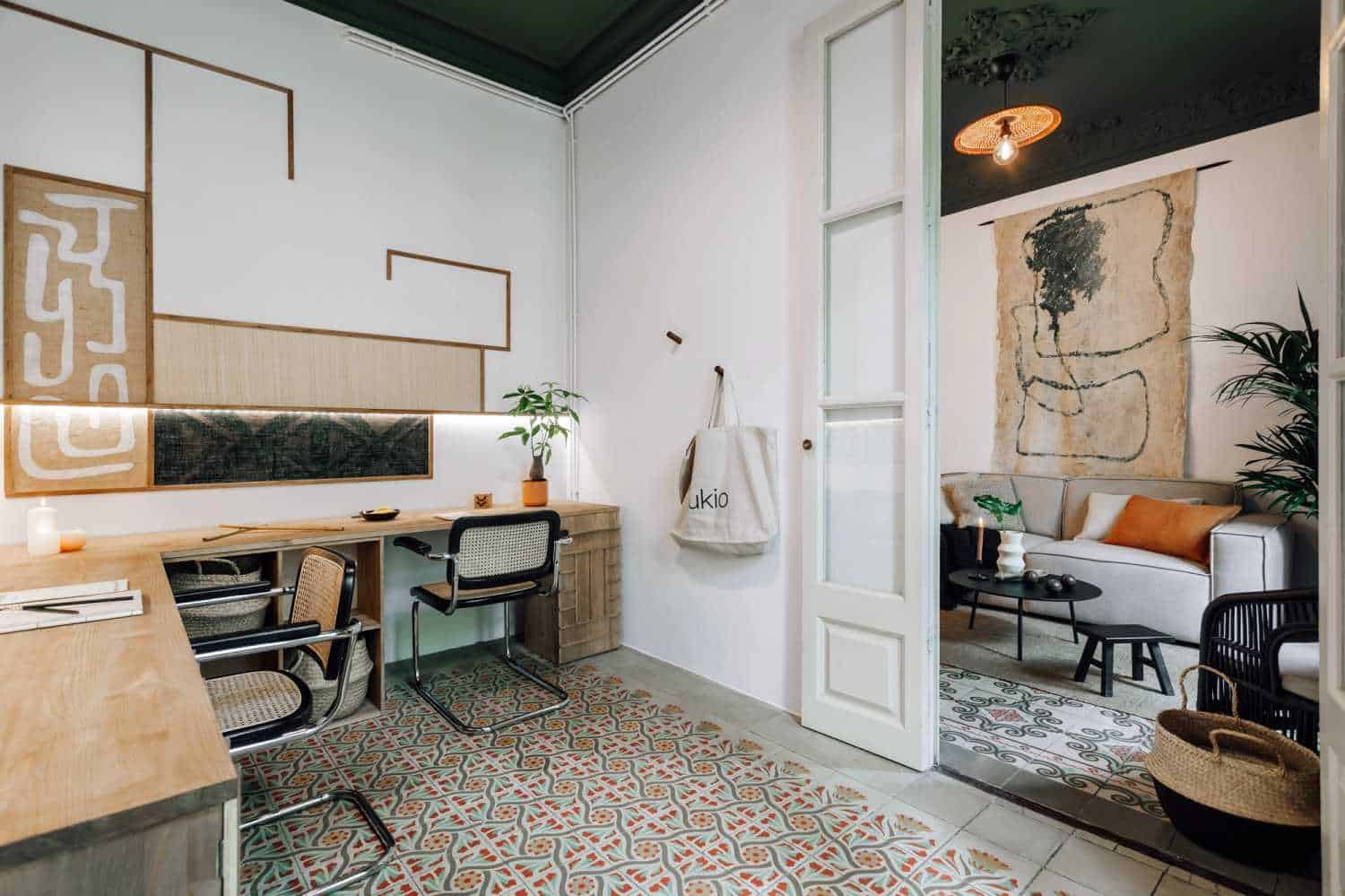 Common Area?w=400&h=260&fit=crop&q=40&auto=format&trim=auto