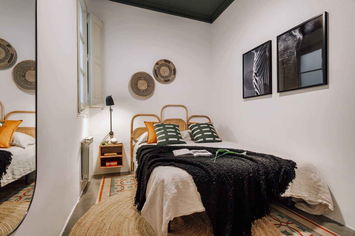 Common Area?w=400&h=260&fit=crop&q=40&auto=format&trim=auto