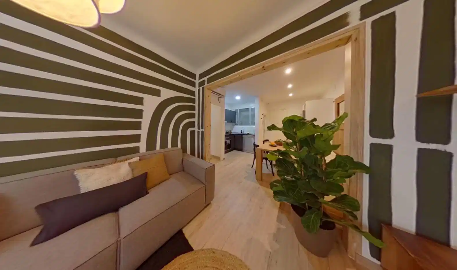 Common Area?w=400&h=260&fit=crop&q=40&auto=format&trim=auto