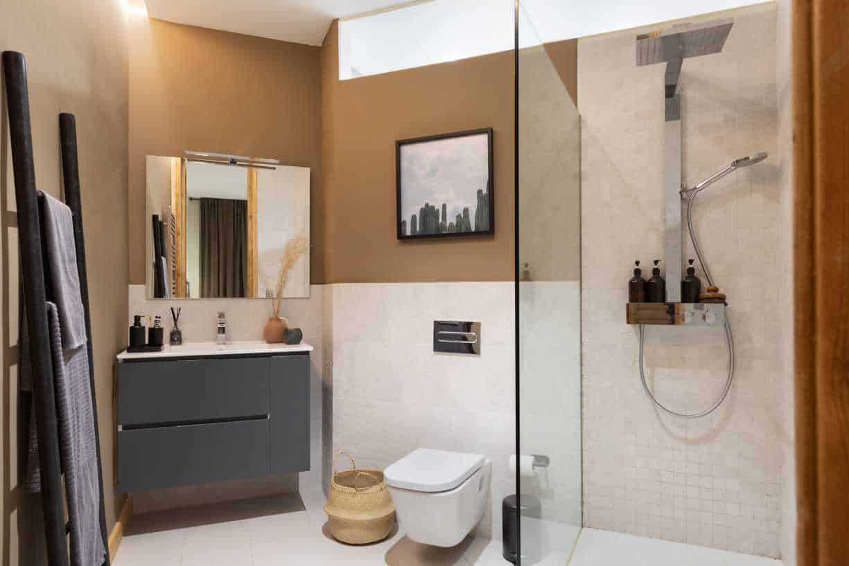 Common Area?w=400&h=260&fit=crop&q=40&auto=format&trim=auto