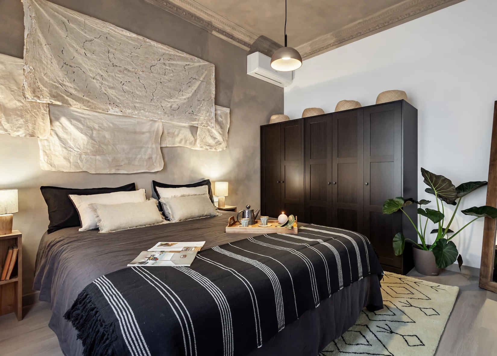 Common Area?w=400&h=260&fit=crop&q=40&auto=format&trim=auto