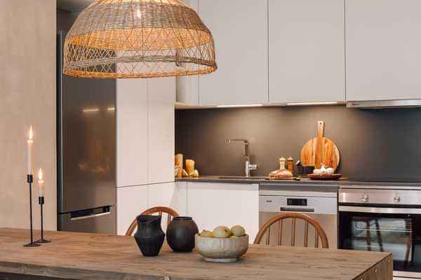 Common Area?w=400&h=260&fit=crop&q=40&auto=format&trim=auto