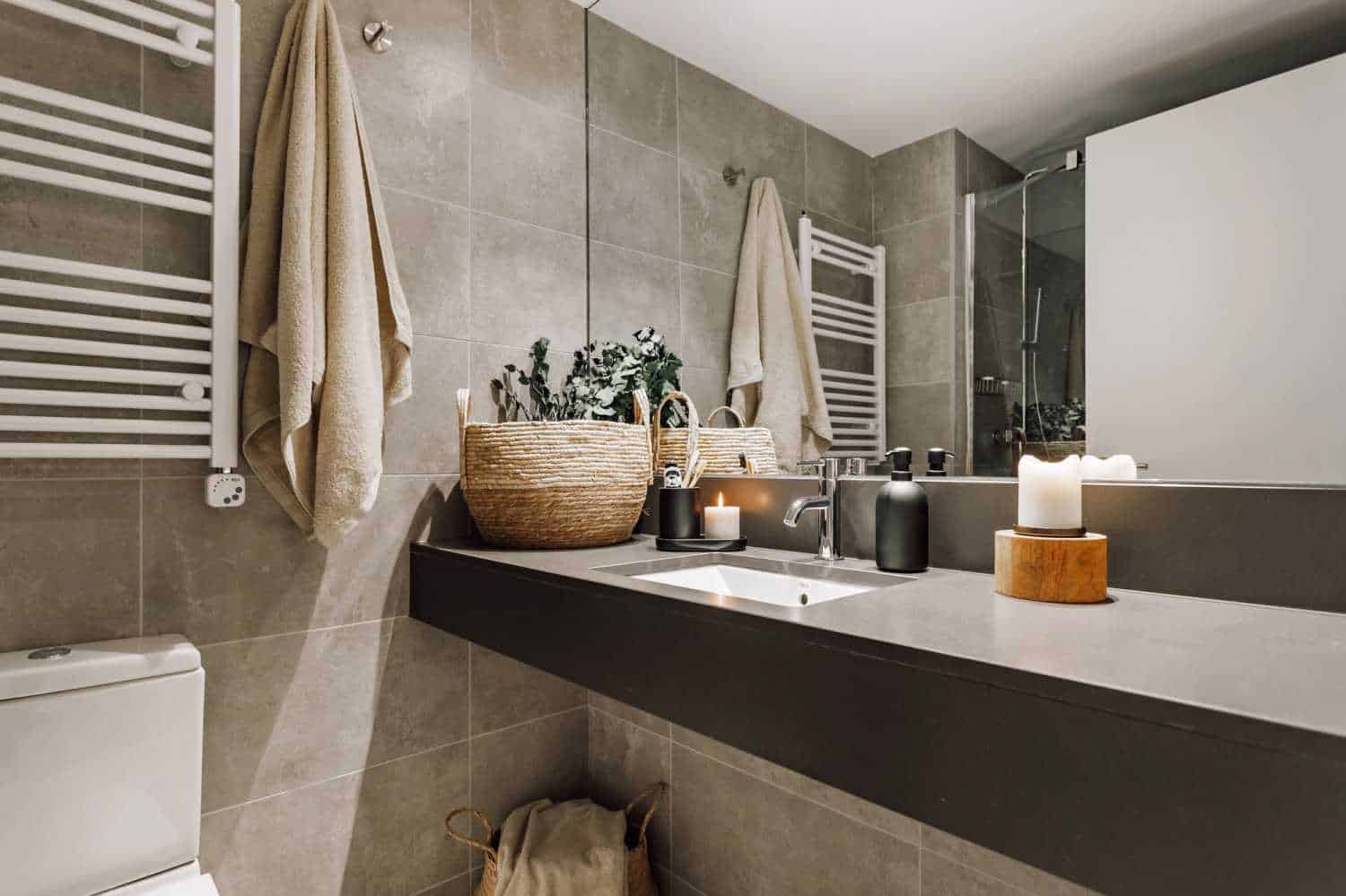 Amenities?w=400&h=260&fit=crop&q=40&auto=format&trim=auto