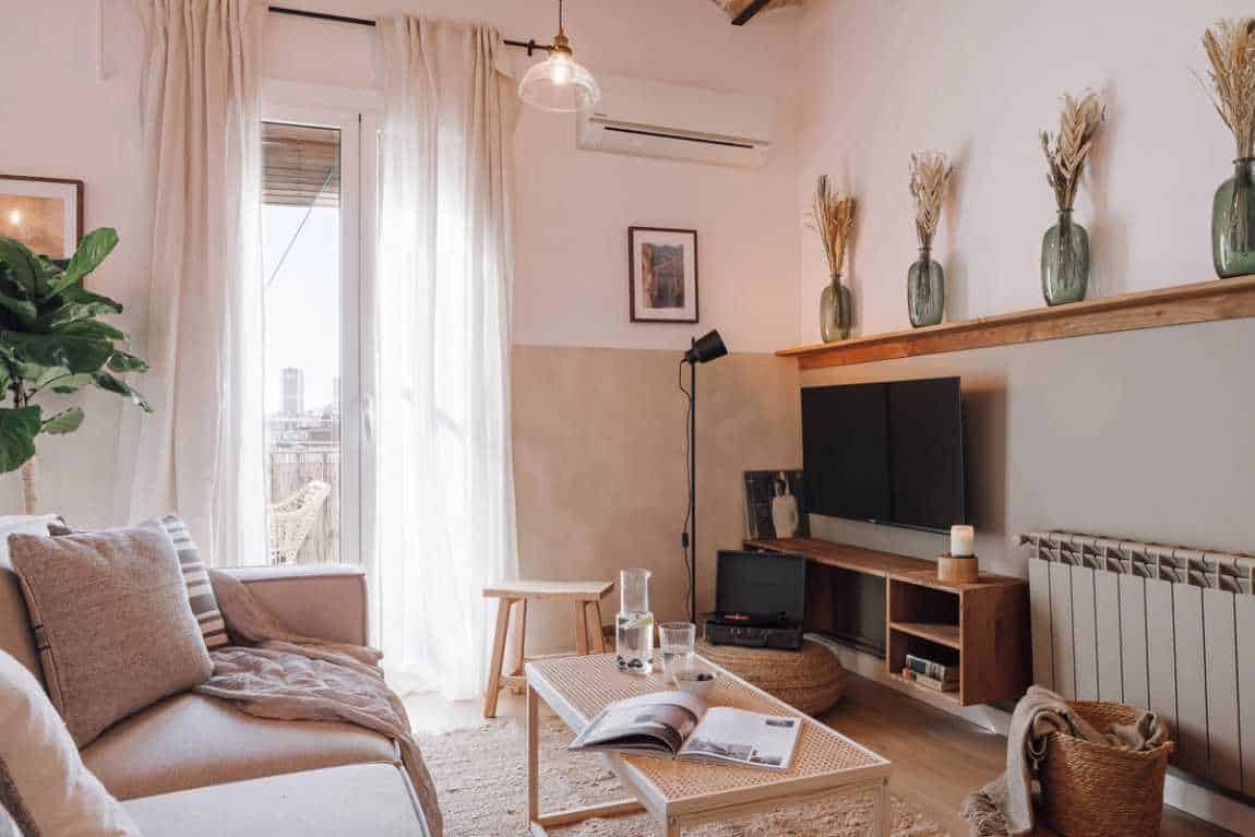 Common Area?w=400&h=260&fit=crop&q=40&auto=format&trim=auto