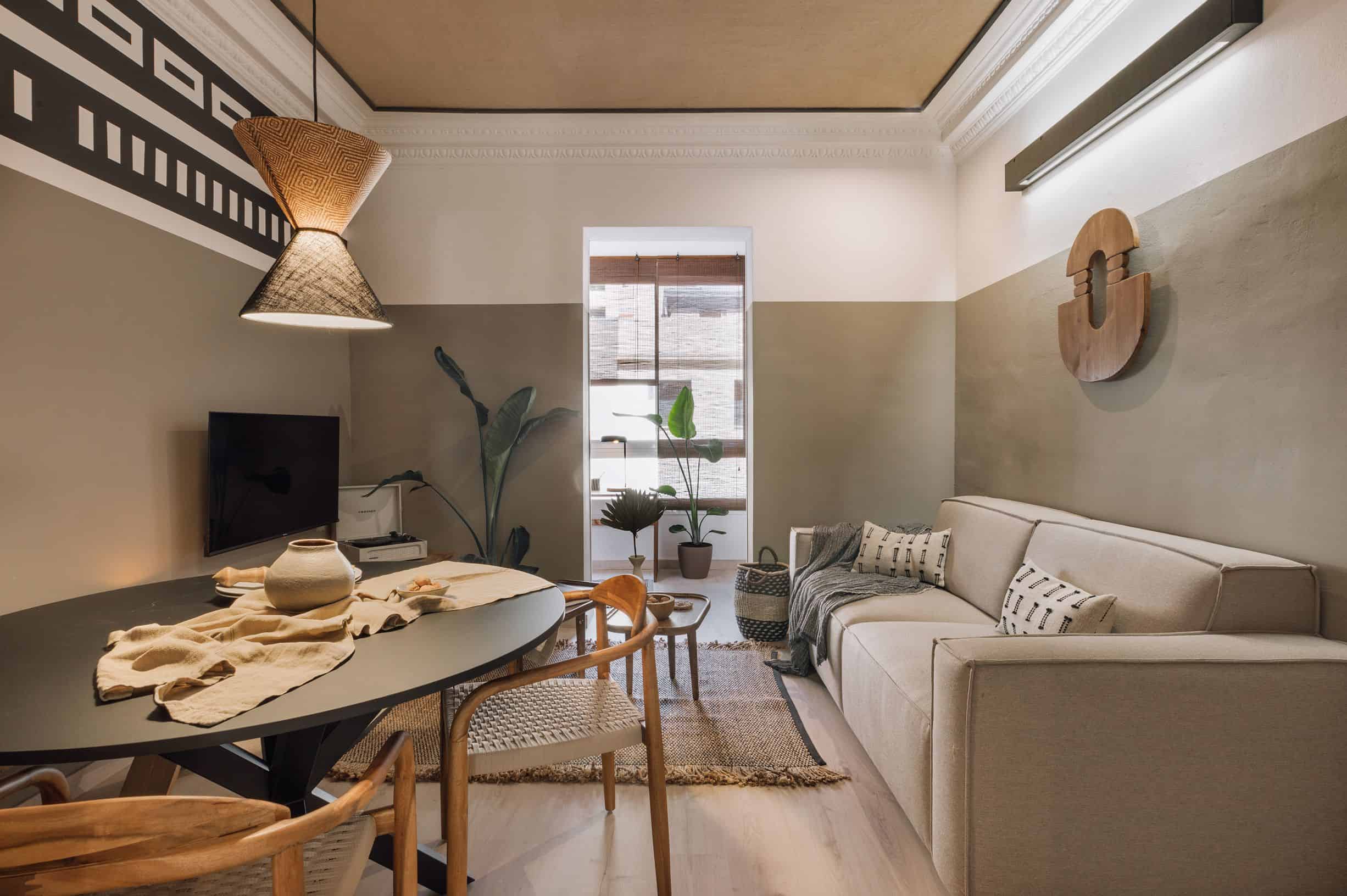 Common Area?w=400&h=260&fit=crop&q=40&auto=format&trim=auto